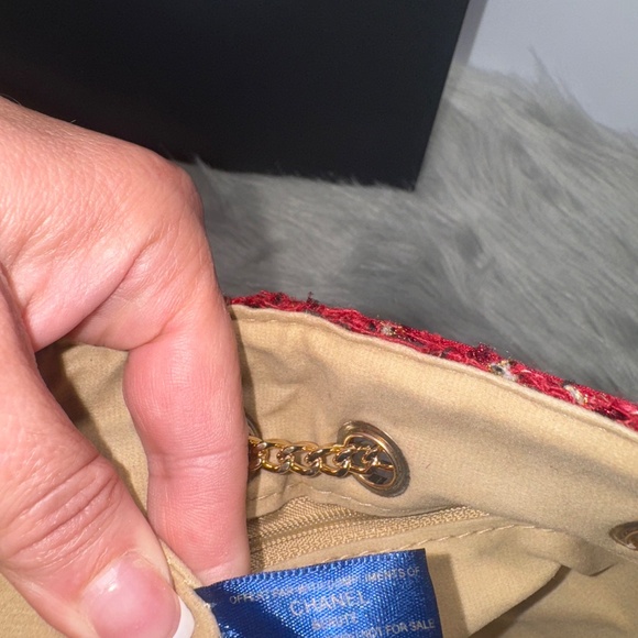 Chanel VIP Red Tweed Bucket Shoulder Bag with Charm chain~NIB - Picture 5 of 6